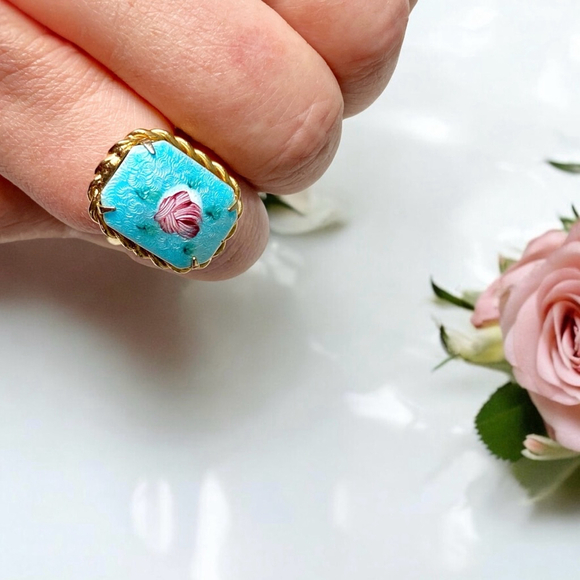 SOLD! Vintage 1940s Blue Pink Guilloche Ring, Adjustable Enamel Handpainted. - Picture 6 of 6